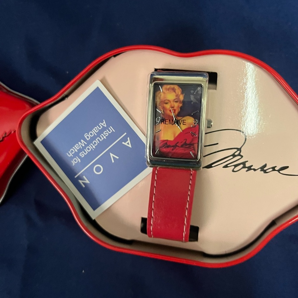 Marilyn Monroe Red Lip-Shaped Decorative Box